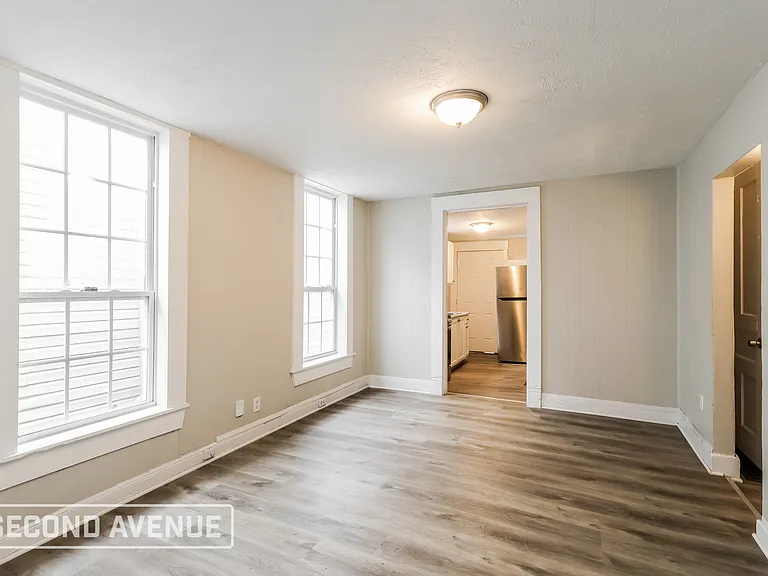 2302 Bolling Ave — Photo 8