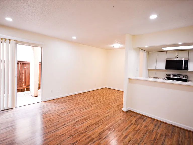 12816 Midway Rd #1067 — Photo 9