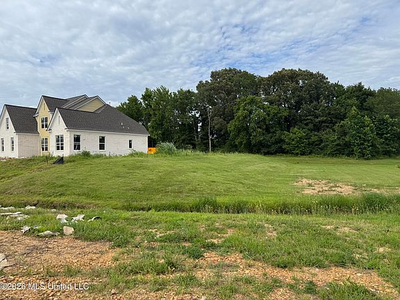4th image of 7398 Newbury Dr