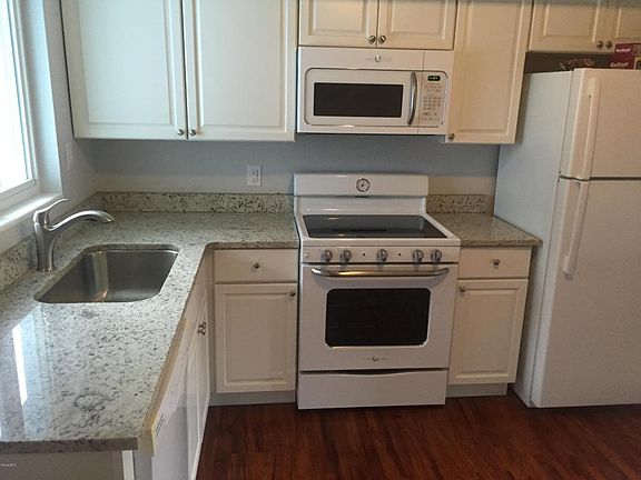 2nd image of 204 Cassia Blvd #00