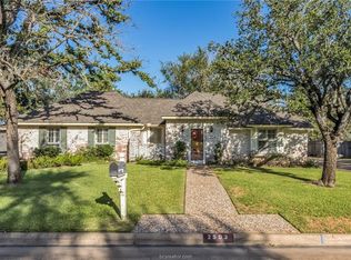 2503 Memorial Dr, Bryan, TX 77802