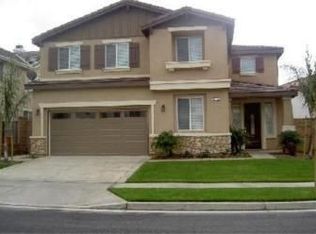 15763 Snowy Peak Ln, Fontana, CA 92336