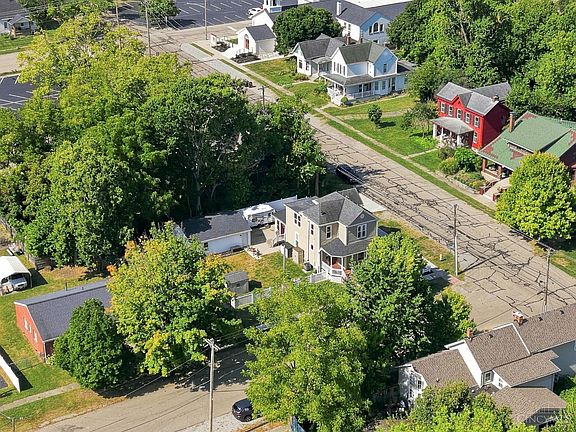 5th image of 413 1st Ave