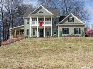 1917 Albert Reid Rd, Cleveland, GA 30528