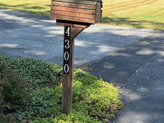 2nd image of 4300 Meadow Crest Rd