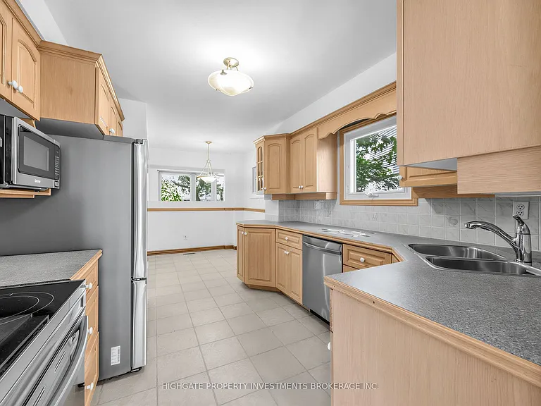 739 Edgewood Rd — Photo 9