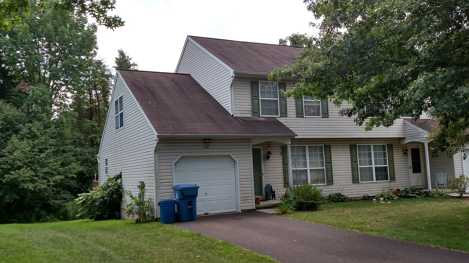 452 Campus Dr photo 1