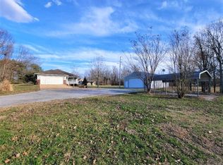 95 Lonoke Ln, Batesville, AR 72501