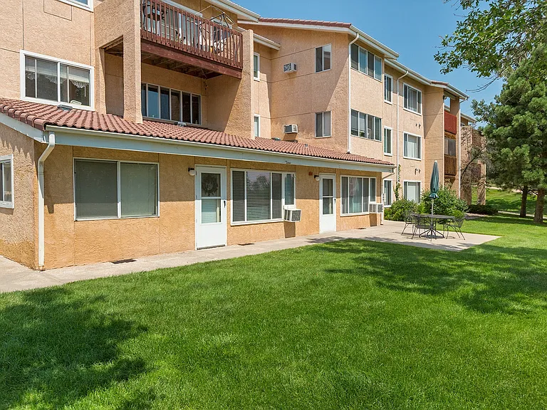 Signature at Promontory Pointe_Summer2020_28