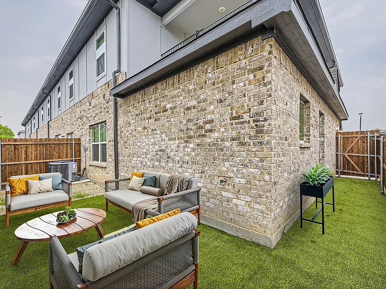 Magnolia Townhomes — Photo 22