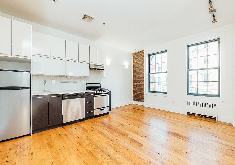 1st image of 220 Bushwick Ave #3G