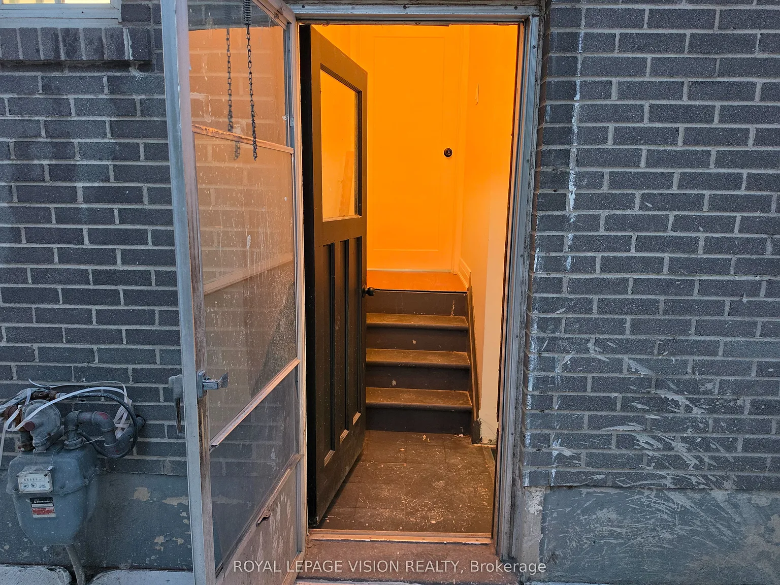 706 Leaside St — Photo 4