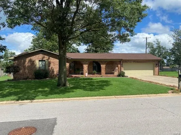 710 Linden Ln, Sikeston, MO 63801