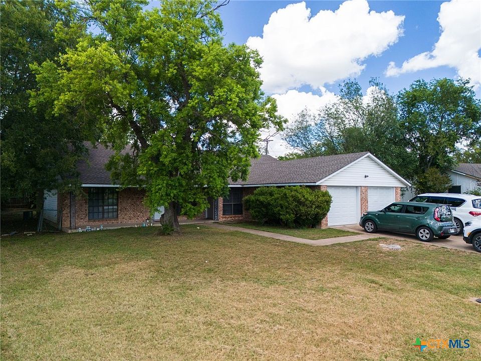 1st image of 2906 Trenton Dr