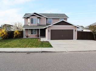 8304 Whidbey Dr, Pasco, WA