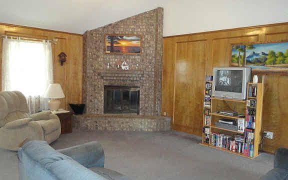4th image of 701 Nicole Dr