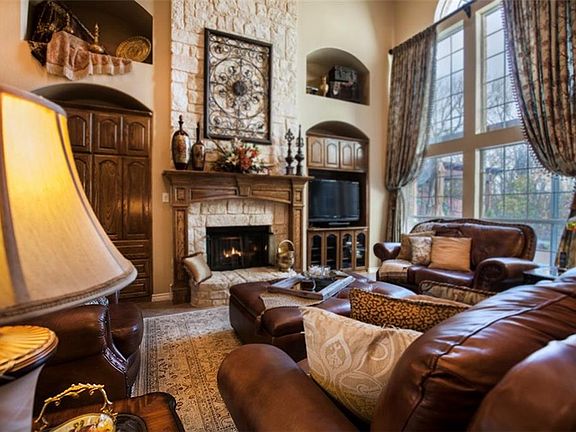5th image of 3418 Sherwood Ln