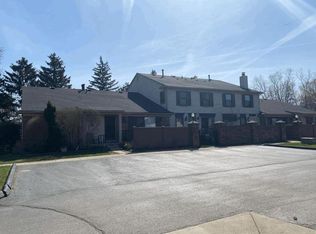 41029 Southwind Dr, Canton, MI 48188
