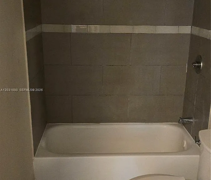 1450 NE 191st St #106 — Photo 8