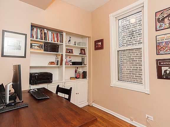3rd image of 1256 W Diversey Pkwy #3