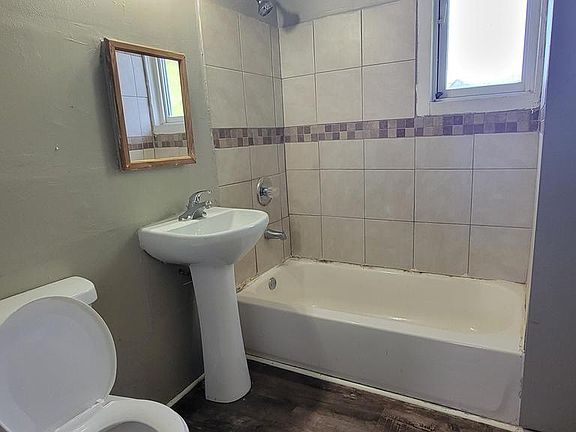 5th image of 1832 N 29th STREET #1834