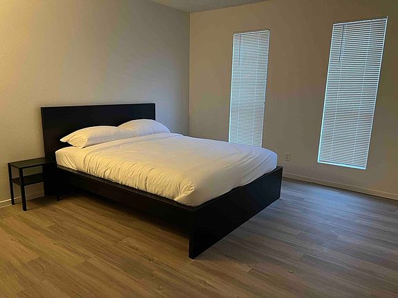 5th image of 4640 Koval Ln APT 49b