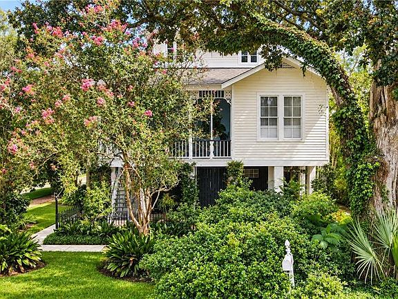 2nd image of 147 Marigny Ave