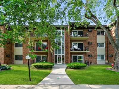 4113 W 97th Pl APT 104, Oak Lawn, IL, 60453