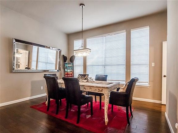 5th image of 3112 Portola Ct