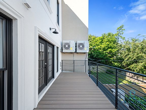 4th image of 1259 Jefferson Avenue Twnhse #1