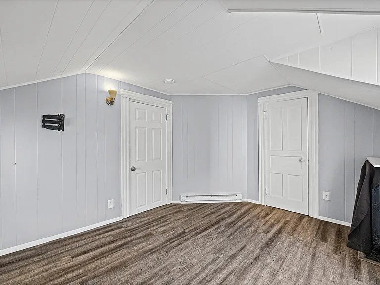 374 Park Ave #2 — Photo 15