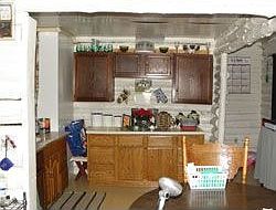 5th image of 3210 Creekview Dr