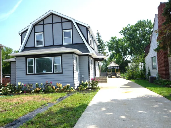 2313 Birch St, Des Plaines, IL 60018