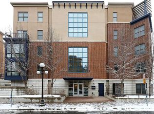 209 8th St E APT 404, Saint Paul, MN 55101