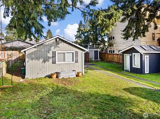 920 N 101st St, Seattle, WA 98133
