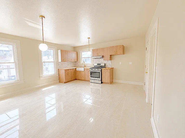 358 Orchard St #2 — Photo 2