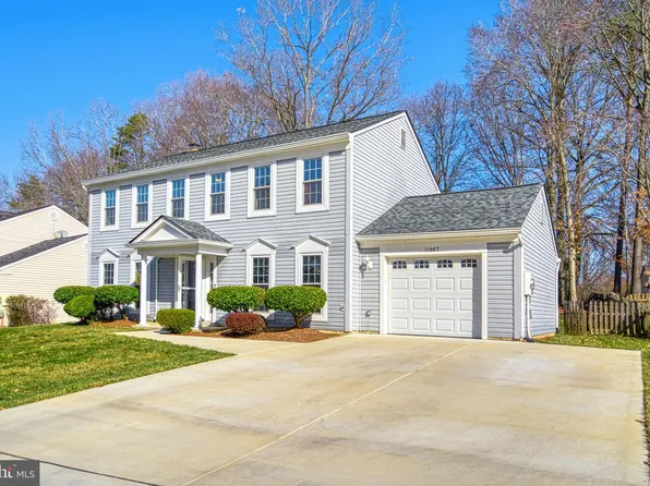 11967 Hedges Run Dr, Woodbridge, VA 22192
