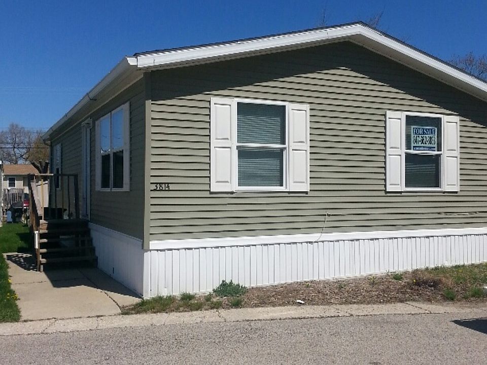 2nd image of 3814 1st St