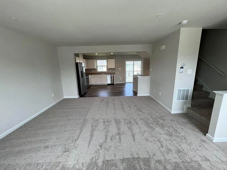 115 Butterfield Ave — Photo 23