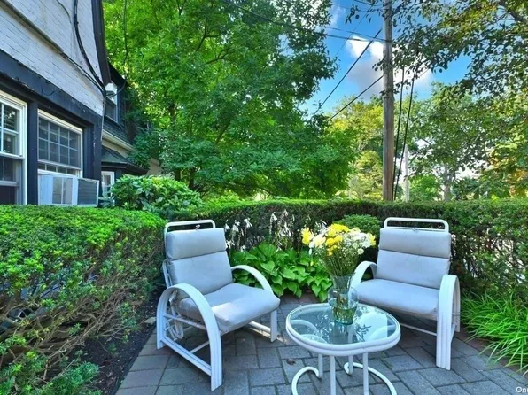 42 Grace Avenue #H, Great Neck, NY 11021