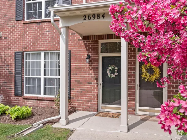 26984 Carrington Pl #45, Harrison Township, MI 48045