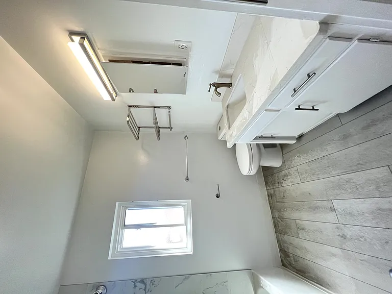 MLK Blvd Apartments — Photo 55