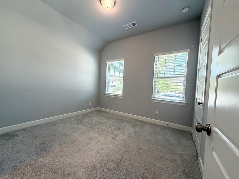 2427 Preakness Pl — Photo 7