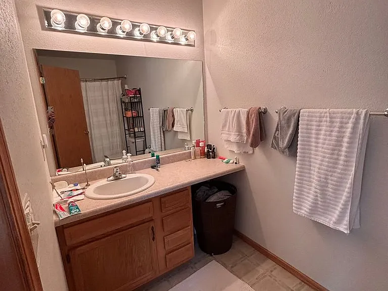 5476 Savannah St — Photo 3