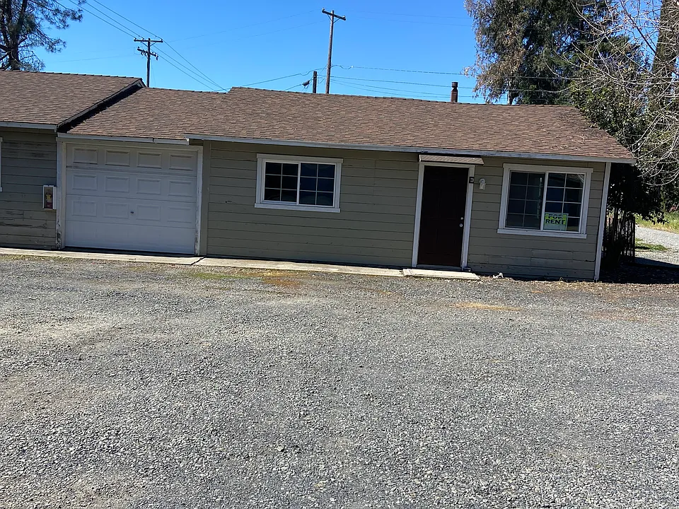 54 Cherry Ln #E