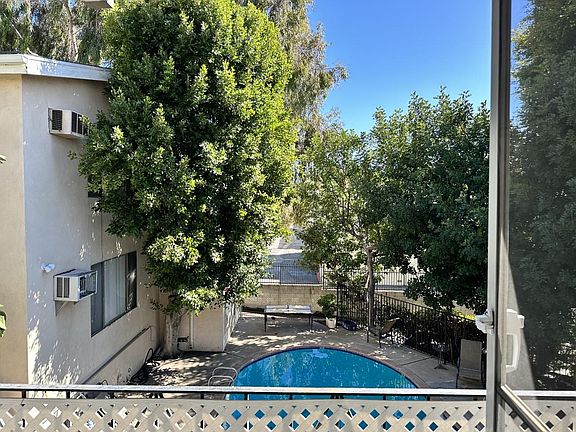 4th image of 4265 Colfax Ave APT 19