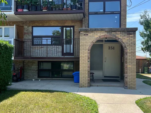 251 Pannahill Rd #2, Toronto, ON M3H 4N9