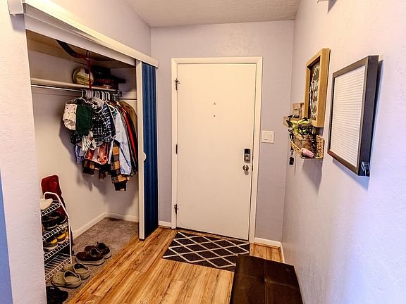 4th image of 320 N Sunflower Dr APT 21