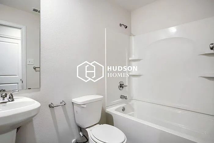 825 Garrison St — Photo 14