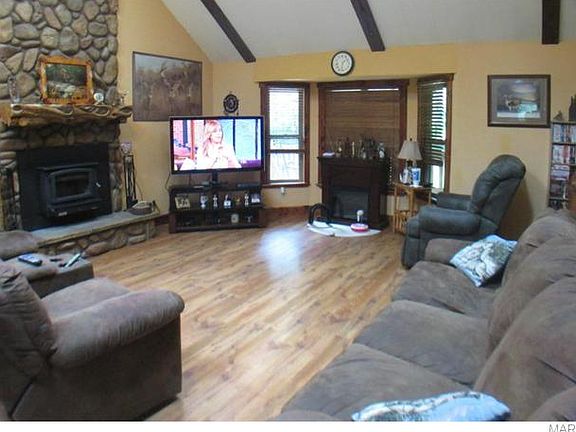 2nd image of 563 Lantern Ln
